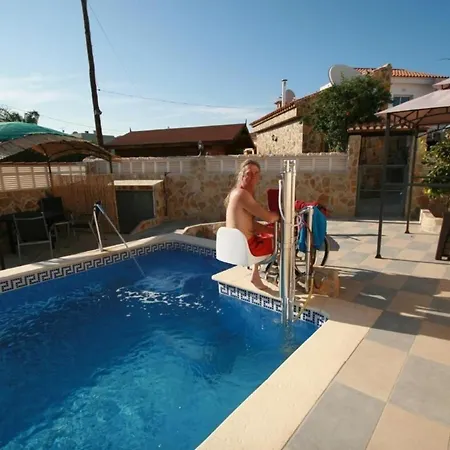 別荘 In Denia Mit Grill, Gemeinschaftlichem Pool Und Garten エルス・ポブレッツ